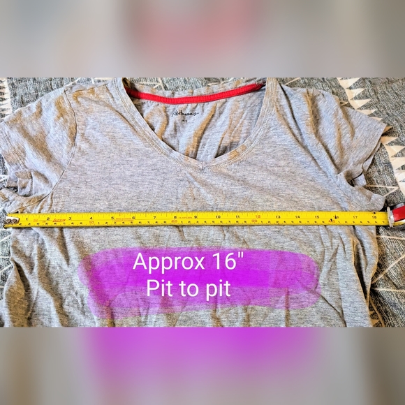 Reitmans size med, grey in colour cap sleeve ladies T shirt, GUC - Picture 5 of 8